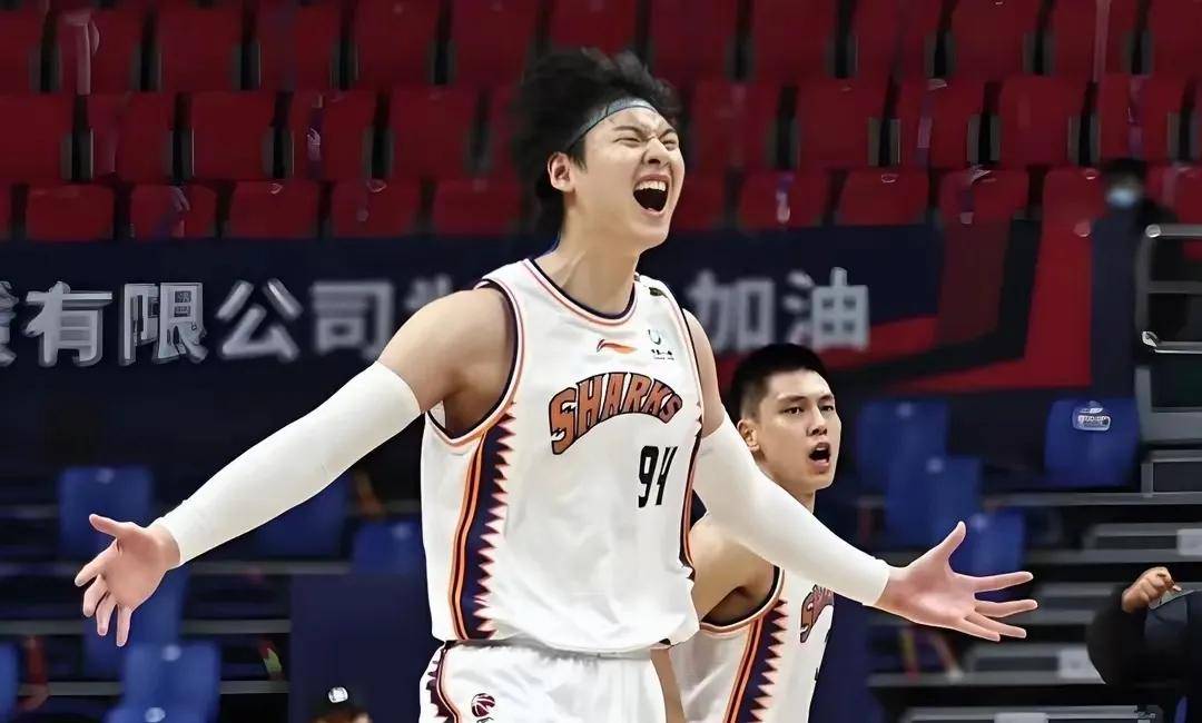 徐杰17分广东逆转青岛王哲林20+10上海胜广州